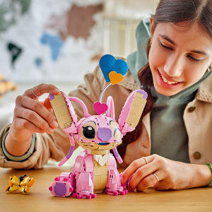 LEGO 43257 DISNEY STICH ANGEL - Lilo & Stitch Giocattolo da Costruire - Personaggio in Mattoncini con 3 Palloncini a Cuore e Farfalla