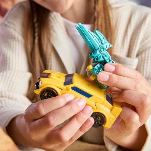 HASBRO G1045 TRANSFORMERS CYBERWORLD, BUMBLEBEE - 6 ANNI+