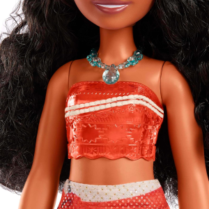 MATTEL HPG68 DISNEY PRINCESS VAIANA, bambola con capi e accessori scintillanti ispirati al film - 3 ANNI+