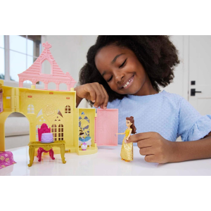 MATTEL JDP54 DISNEY PRINCESS- Il Castello di Belle, set componibile ispirato al film Disney con una mini bambola e 9 accessori - 3 ANNI+