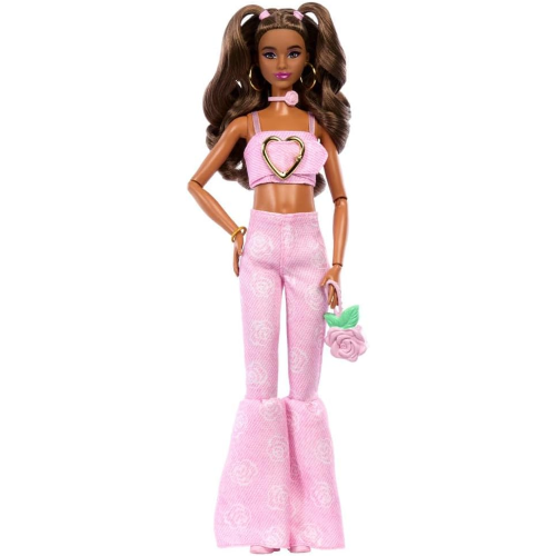 MATTEL JJN72  BARBIE FASHIONISTAS, Deluxe Style, n. 12, bambola dai capelli castani mossi e top in denim rosa - 4 ANNI+