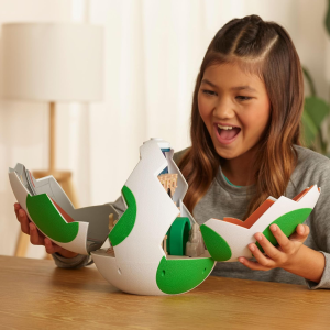 JAKKS 43224 SUPER MARIO GALAXI MOVIE, Playset Uovo di Yoshi 23 cm, con personaggi d'azione da 3,8 cm