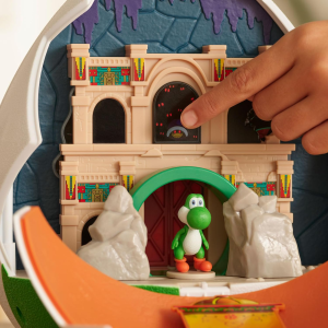 JAKKS 43224 SUPER MARIO GALAXI MOVIE, Playset Uovo di Yoshi 23 cm, con personaggi d'azione da 3,8 cm