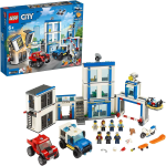 LEGO 60246 CITY STAZIONE DI POLIZIA, Include 2 Furgoni, Drone, Moto Giocattolo e Mattoncini Sonori e Luminosi
