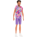 MATTEL HRH26 BARBIE FASHIONISTAS KEN, n. 227, con outfit ispirato al look Super Chioma, capelli castani, barba